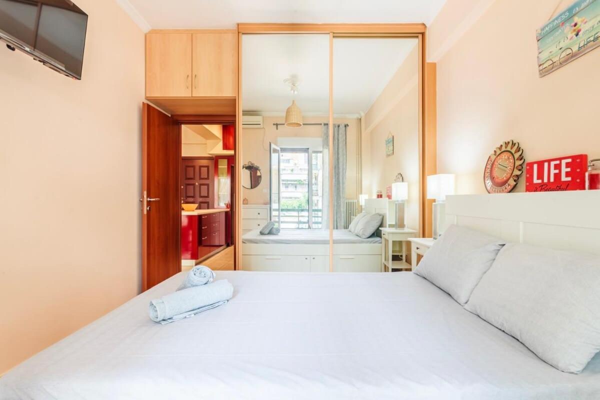 Athens Strawberry Hideaway - City Chic Retreat Exterior photo