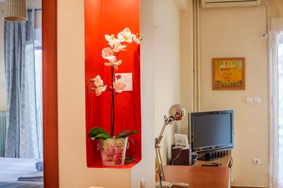 Athens Strawberry Hideaway - City Chic Retreat Exterior photo